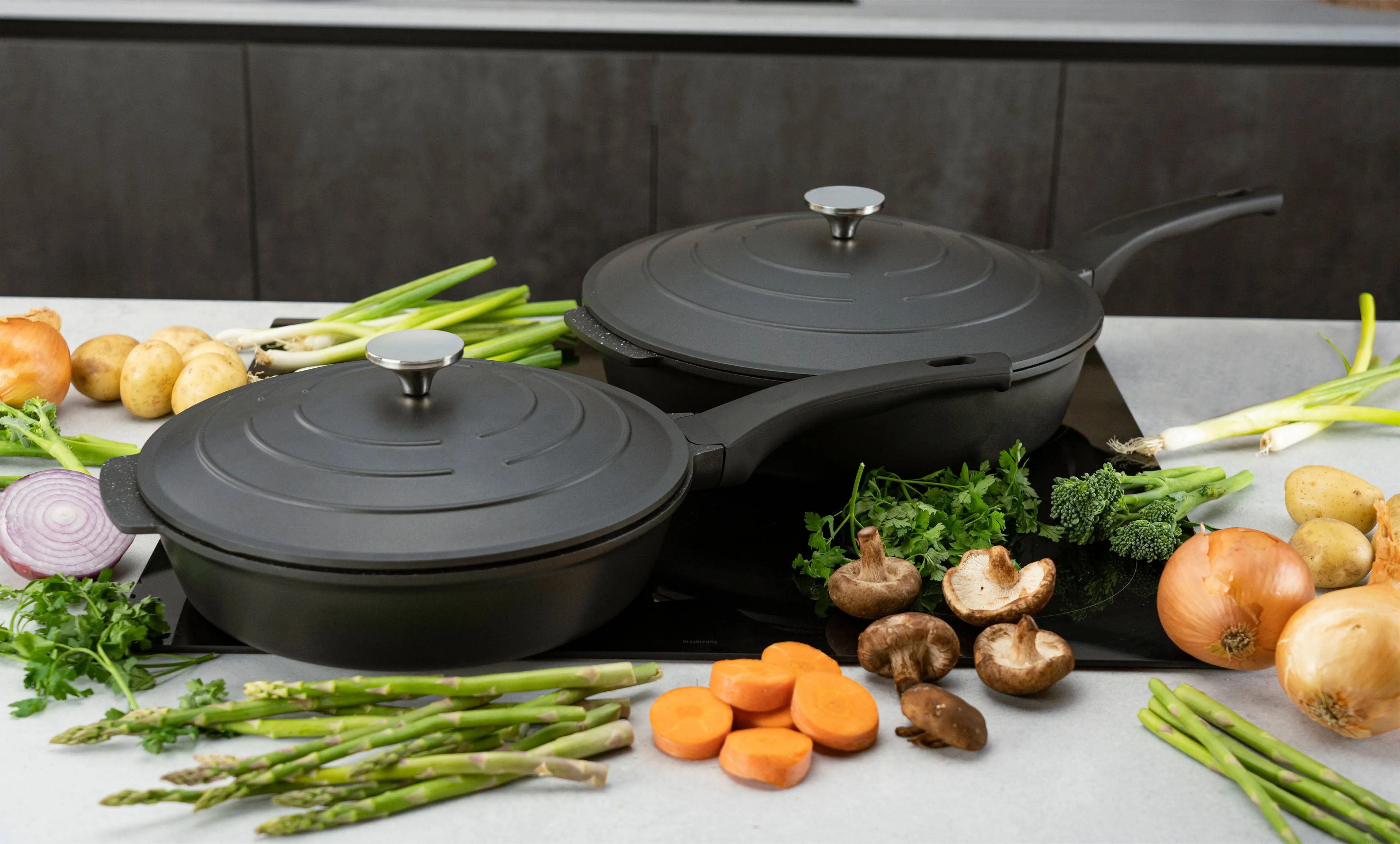 Commichef Cast Aluminium 28cm All-In-One-Pan - Black