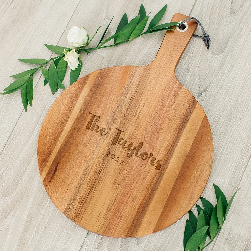 PERSONALIZED ROUND CUTTING & SERVING BOARD WITH HANDLE - RETRO SCRIPT